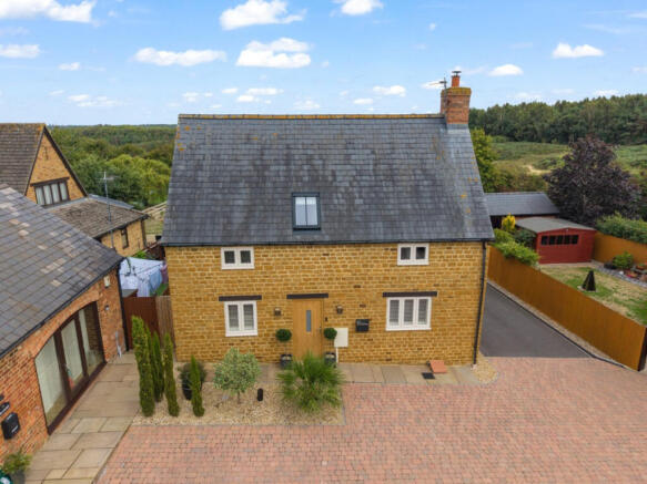 4-bed detached on Heritage Farm Close, Hardingstone, Northampton NN4 6FG, £750,000