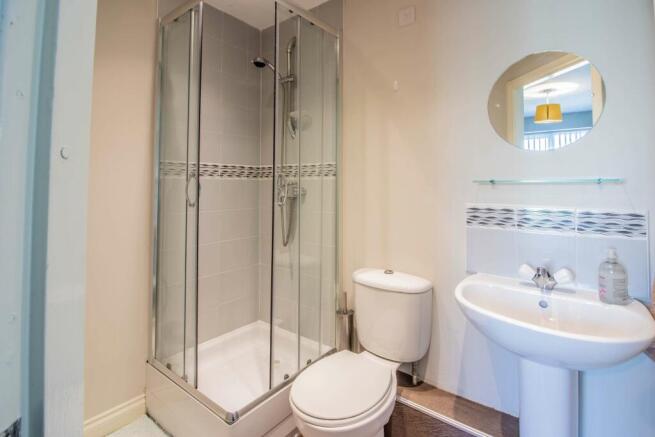 Ensuite to Bed 1