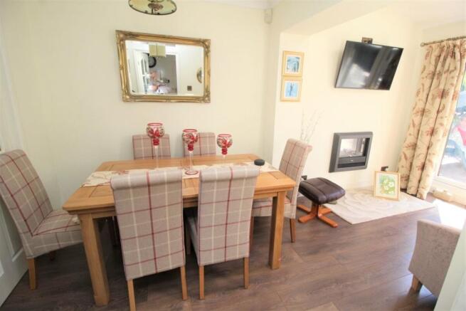 Extended Dining / Day Room