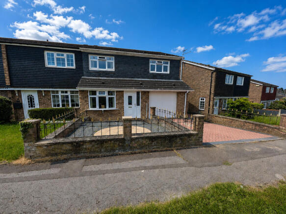 4 bed Semi-Detached for sale Image 12