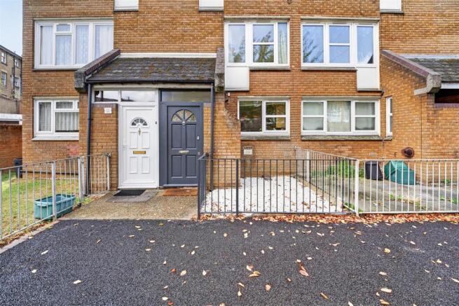 For Sale 4 Bedroom House Garden Armour Close N7 ww