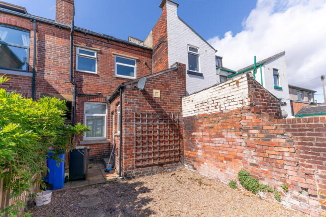 3 bed Terraced to rent Image 11