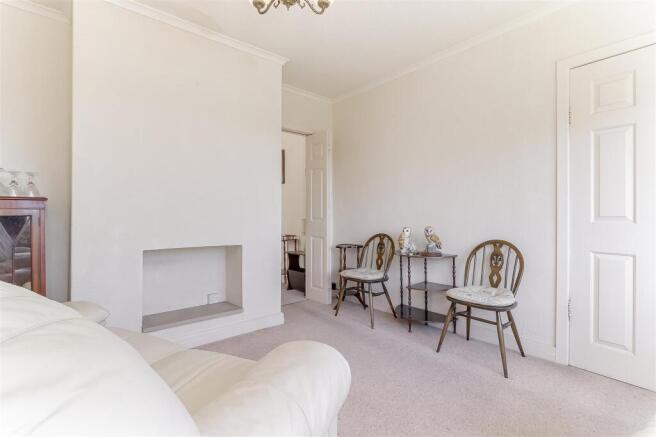 2 bed Semi-Detached Bungalow for sale Image 4