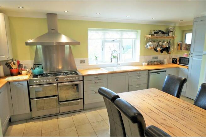 Kitchen / Breakfast