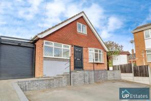 29, Holyoak Close, Bedworth CV12 0BT