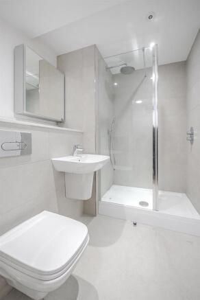 2 bed Flat to rent Image 12