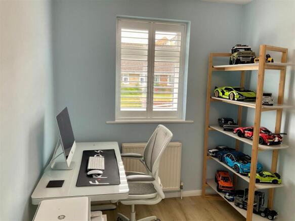 Bedroom 4.jpg