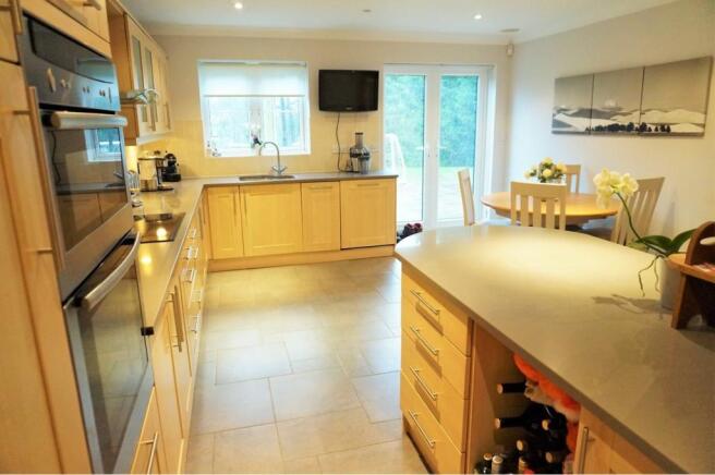 Kitchen / Breakfast
