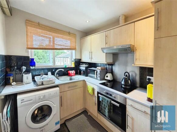 2 bed Apartment for sale Image 5