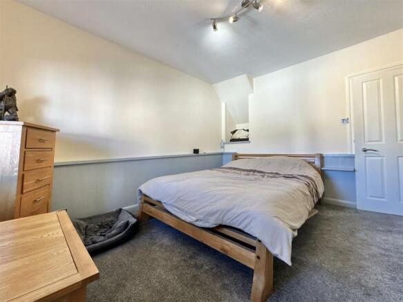 Bedroom  1.jpg