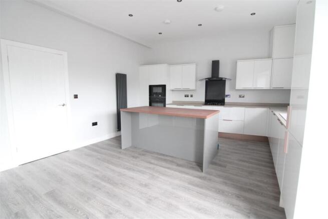 KITCHEN & DINER