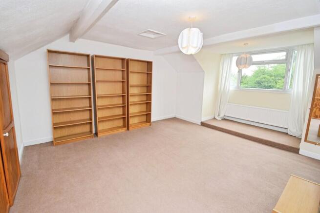 3 bed Semi-Detached for sale Image 8