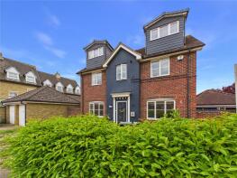 8, Sandmartin Crescent, Colchester CO3 8WQ