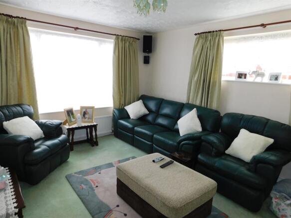 Lounge 1a