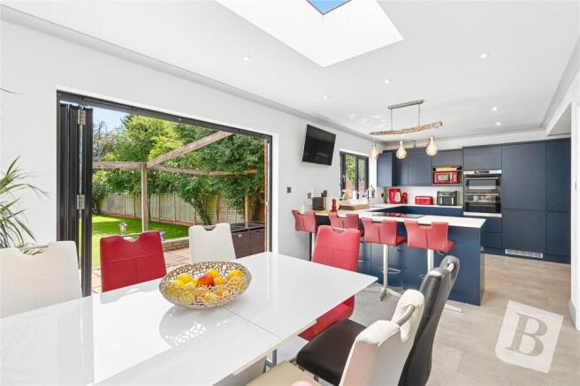 Kitchen/ Dining