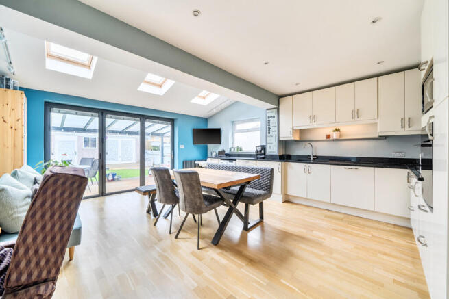 1405319-4-6978d4c...