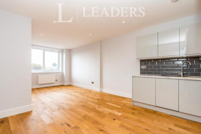 Lounge/Kitchen Area
