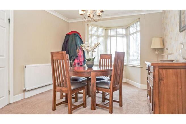 Lounge/Dining Room