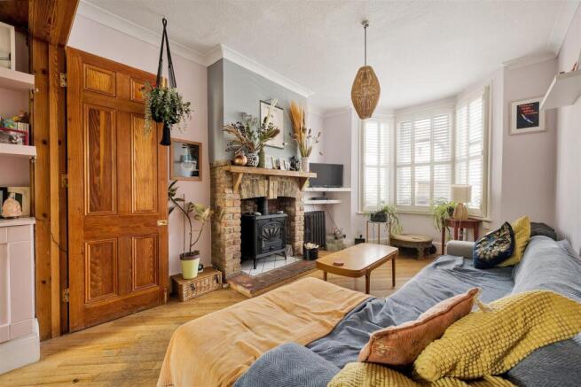 Queens Grove Road, E4