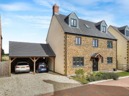 5, Queens Close, Daventry NN11 6FD