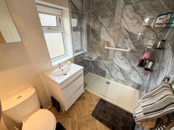 3 bed Semi-Detached for sale Image 10