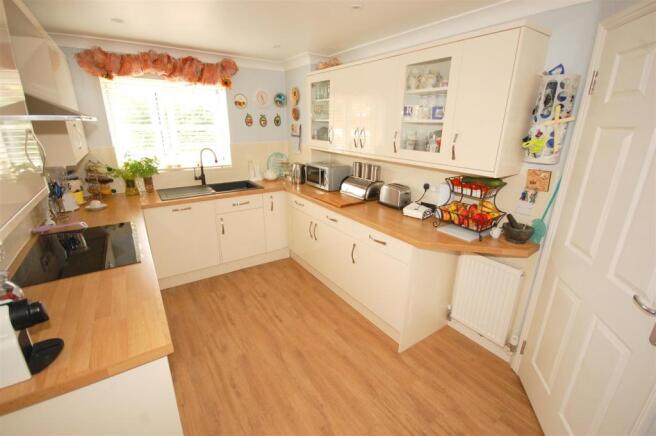 Fitted kitchen