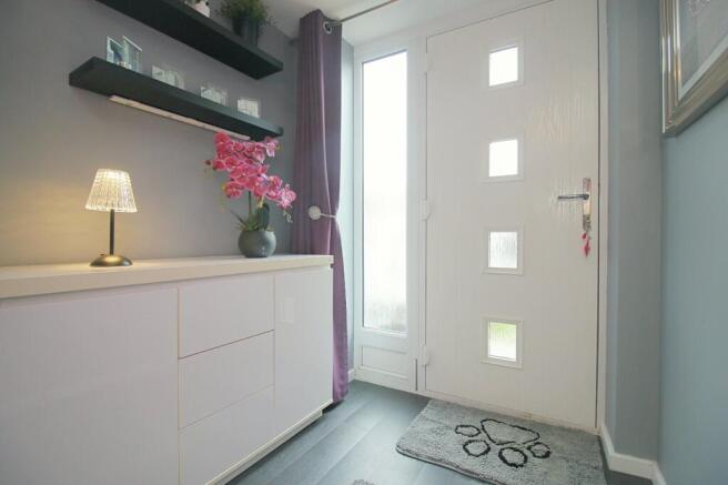 3 bed Semi-Detached for sale Image 11