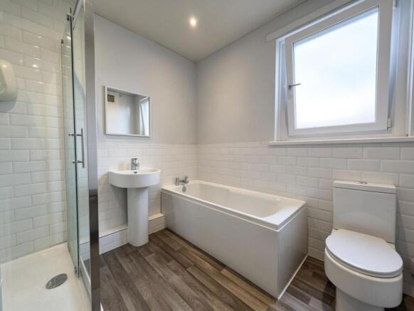 2 bed Terraced to rent Image 8