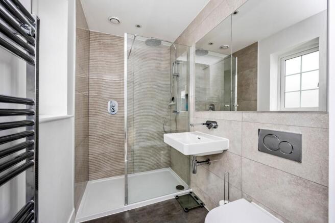 Ensuite to bedroom 1