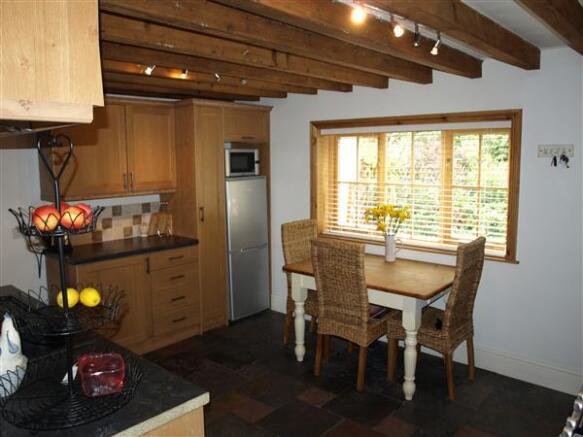 Extra Kitchen Photo