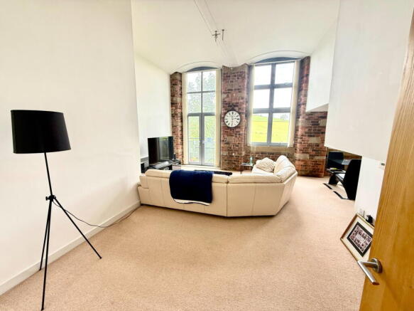 2 bed Apartment for sale Image 4