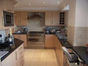 RE-FITTED KITCHEN/BREAKFAST ROOM