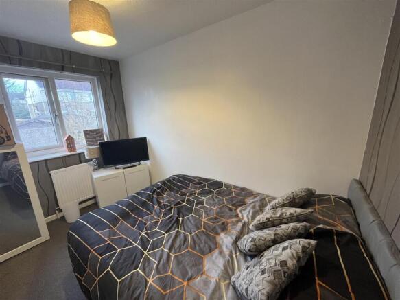 3 bed Semi-Detached for sale Image 12