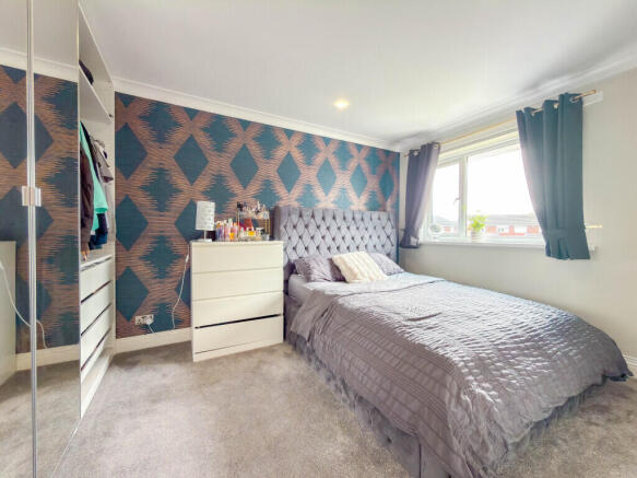 3 bed Semi-Detached for sale Image 11