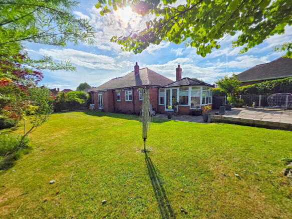 Daleswood Avenue, Barnsley, S70 6QF photo 4
