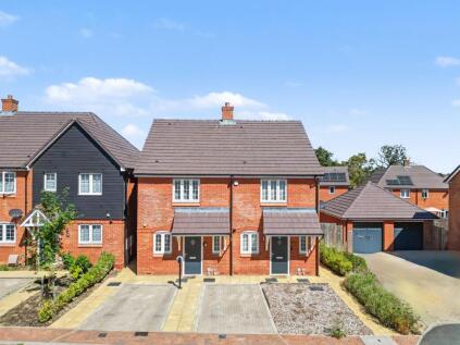 Elizabeth Gardens, Goffs Oak, EN7