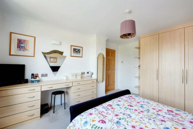 Bedroom 1_3.jpeg