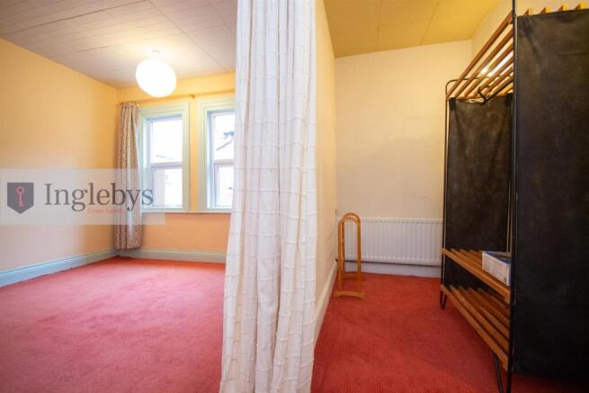 2 bed Apartment for sale Image 12