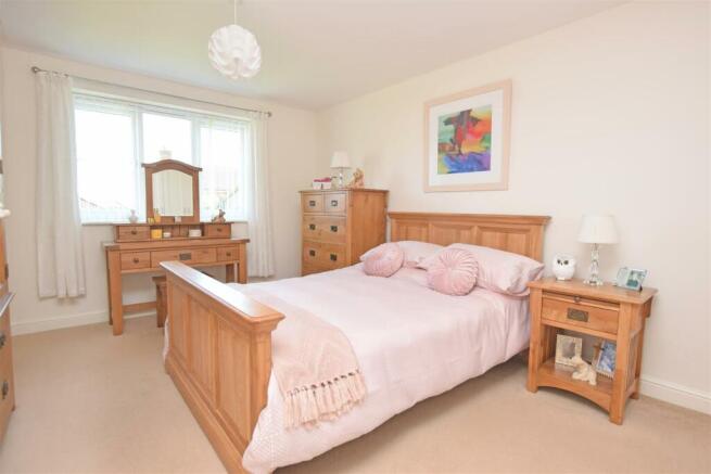 Bedroom 1.JPG