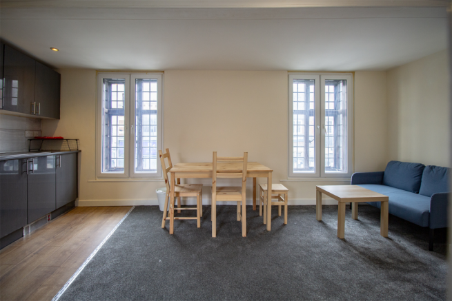 Lounge / Kitchen