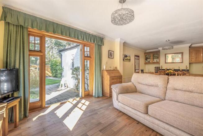 Wingfield Cottage.jpg