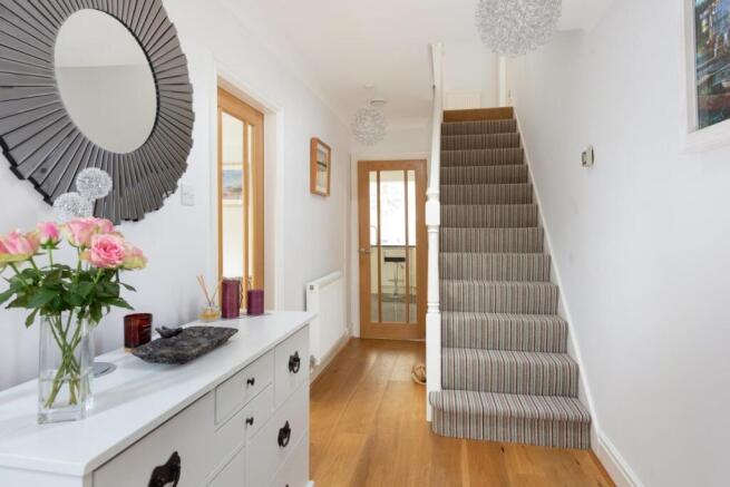 4 bed Detached for sale Image 9