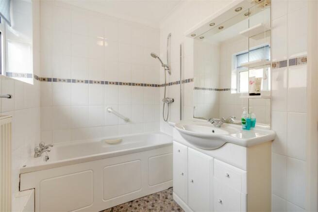 8553573-interior11.jpg