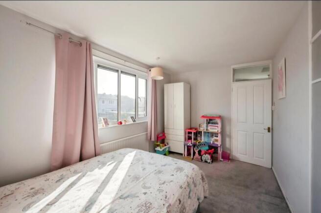 3 bed Semi-Detached for sale Image 4