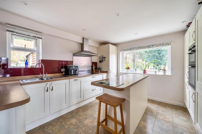 Kitchen / Breakfast Room
