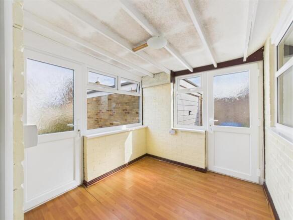 2 bed Semi-Detached Bungalow for sale Image 8
