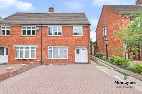 Rayfield, Epping, CM16