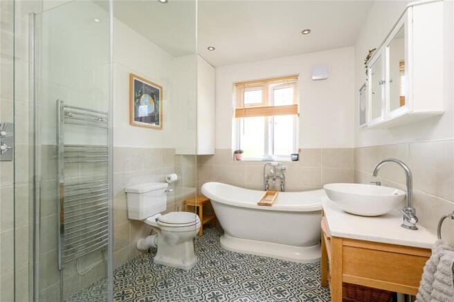 4 bed Semi-Detached for sale Image 12