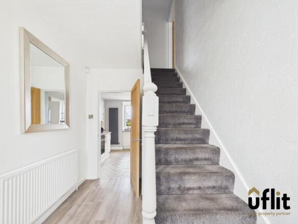 4 bed Semi-Detached for sale Image 5