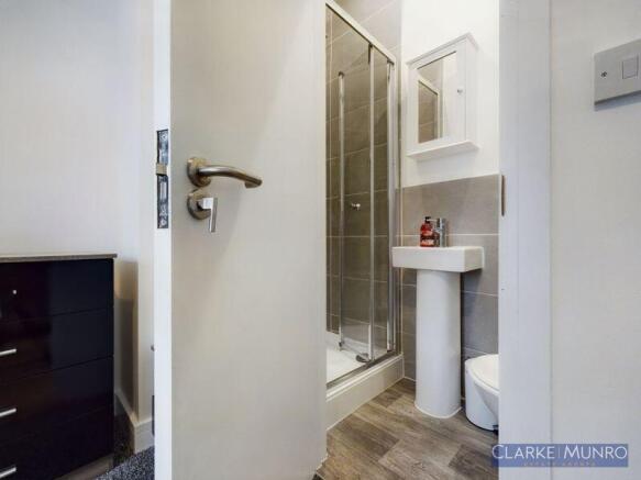 5 bed Terraced for sale Image 4